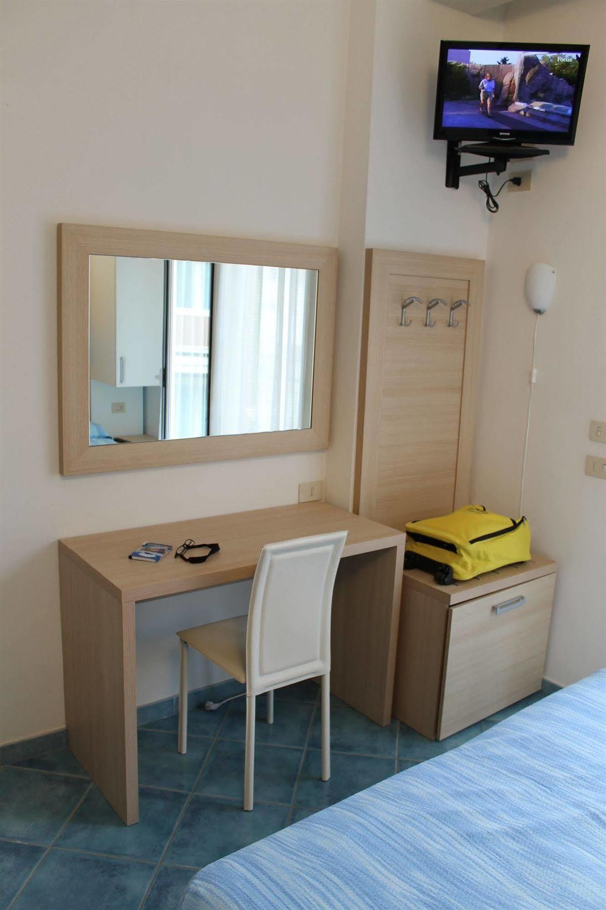 Hotel Esperia กัตตอลิกา ภายนอก รูปภาพ