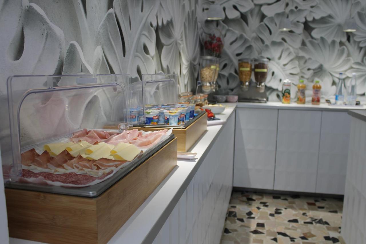 Hotel Esperia กัตตอลิกา ภายนอก รูปภาพ